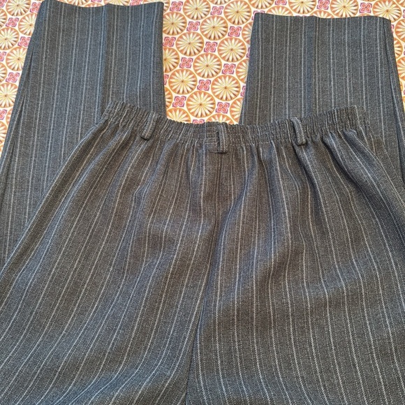 Alfred Dunner Vintage Womens Size 10 Gray Stripe Pants - Picture 3 of 8